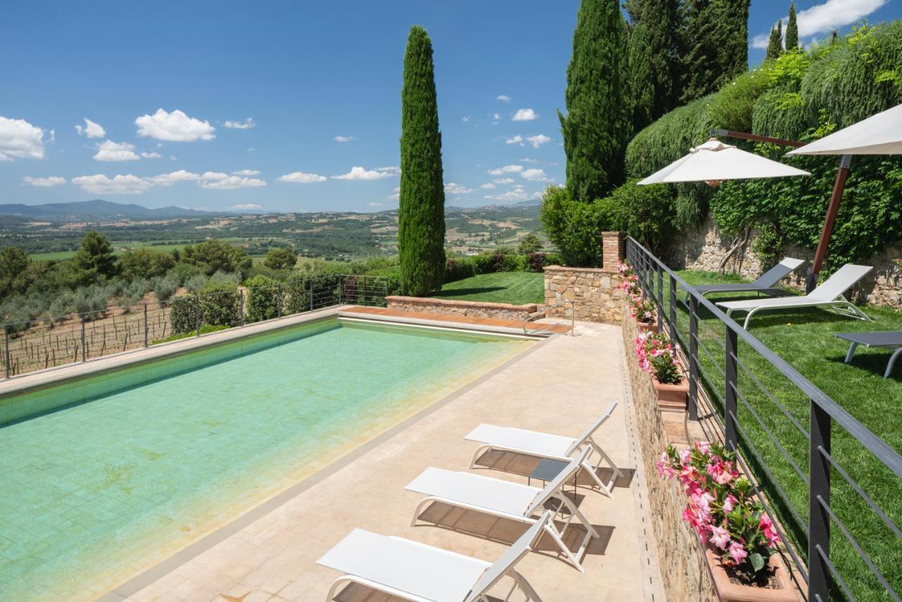 Castello Banfi - Il Borgo - Relais Et Chateaux Poggio alle Mura Exterior foto