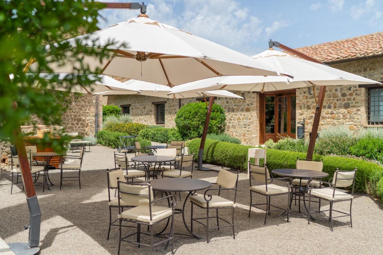 Castello Banfi - Il Borgo - Relais Et Chateaux Poggio alle Mura Exterior foto